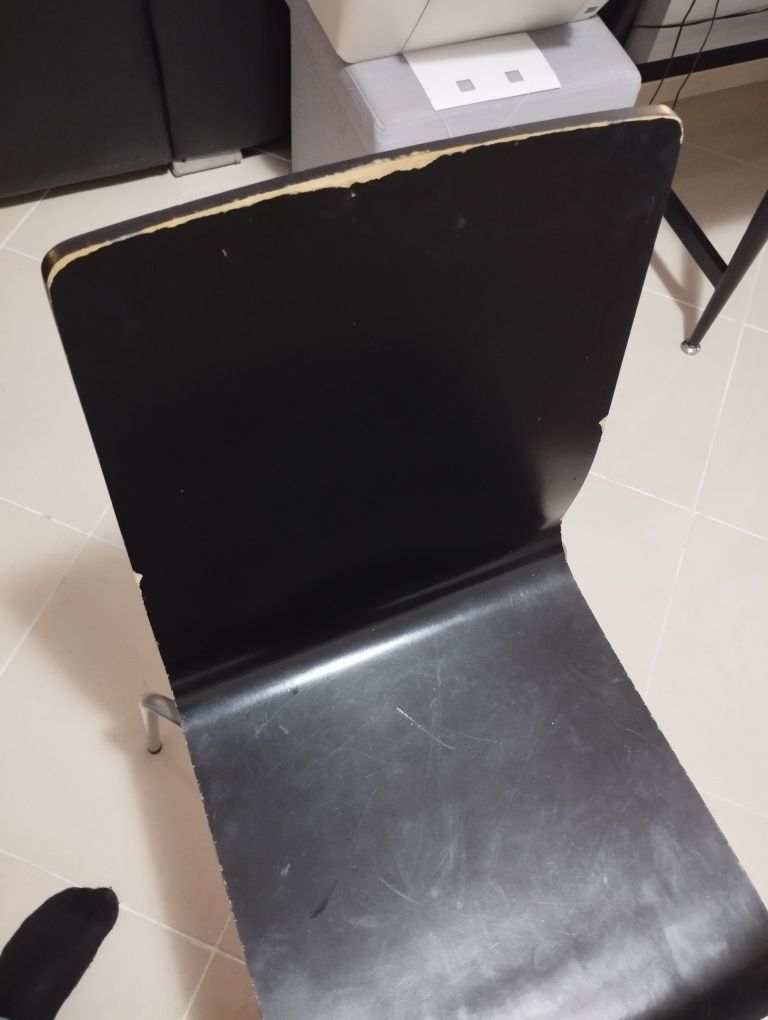 Mesa extensível + 4 cadeiras
