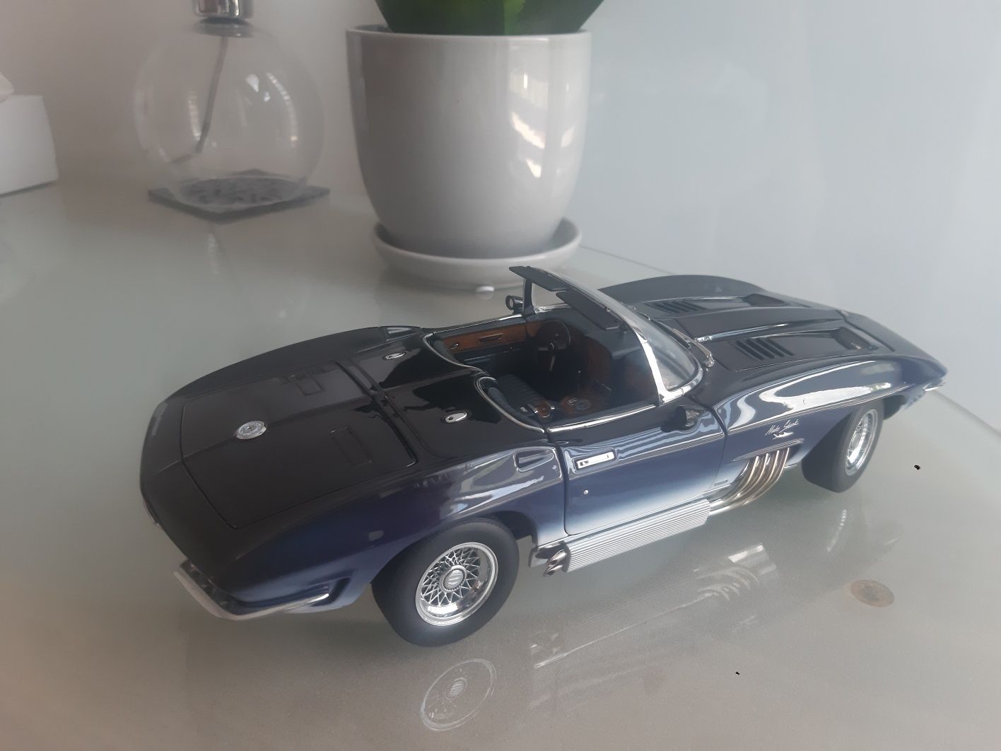 1:18 Chevrolet Corvette Mako Shark AutoArt Auto Art