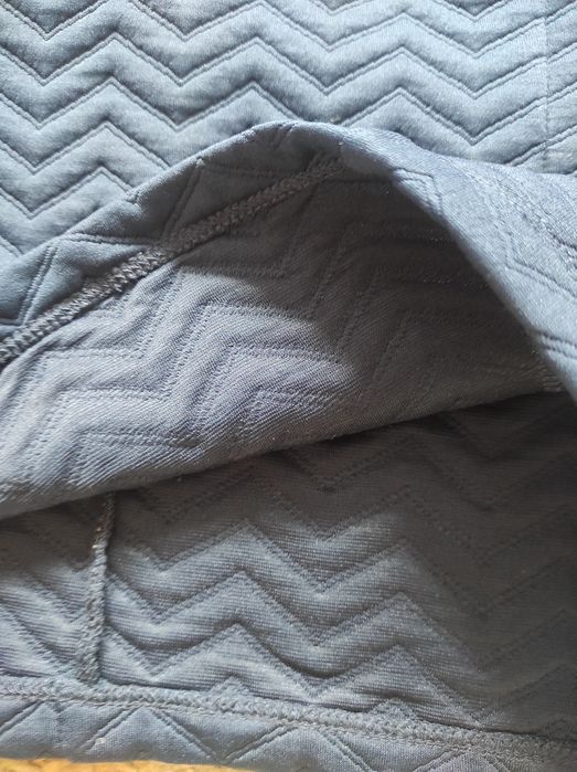 Spódnica MIDI ołówkowa granatową pikowana L