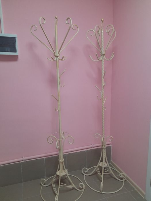 Вішалка для одягу