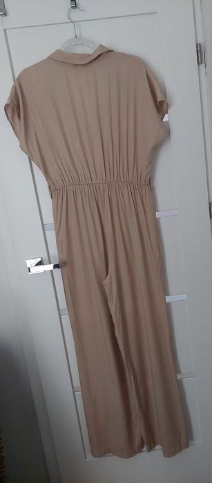 Beżowy elegancki kombinezon Rut&Circle