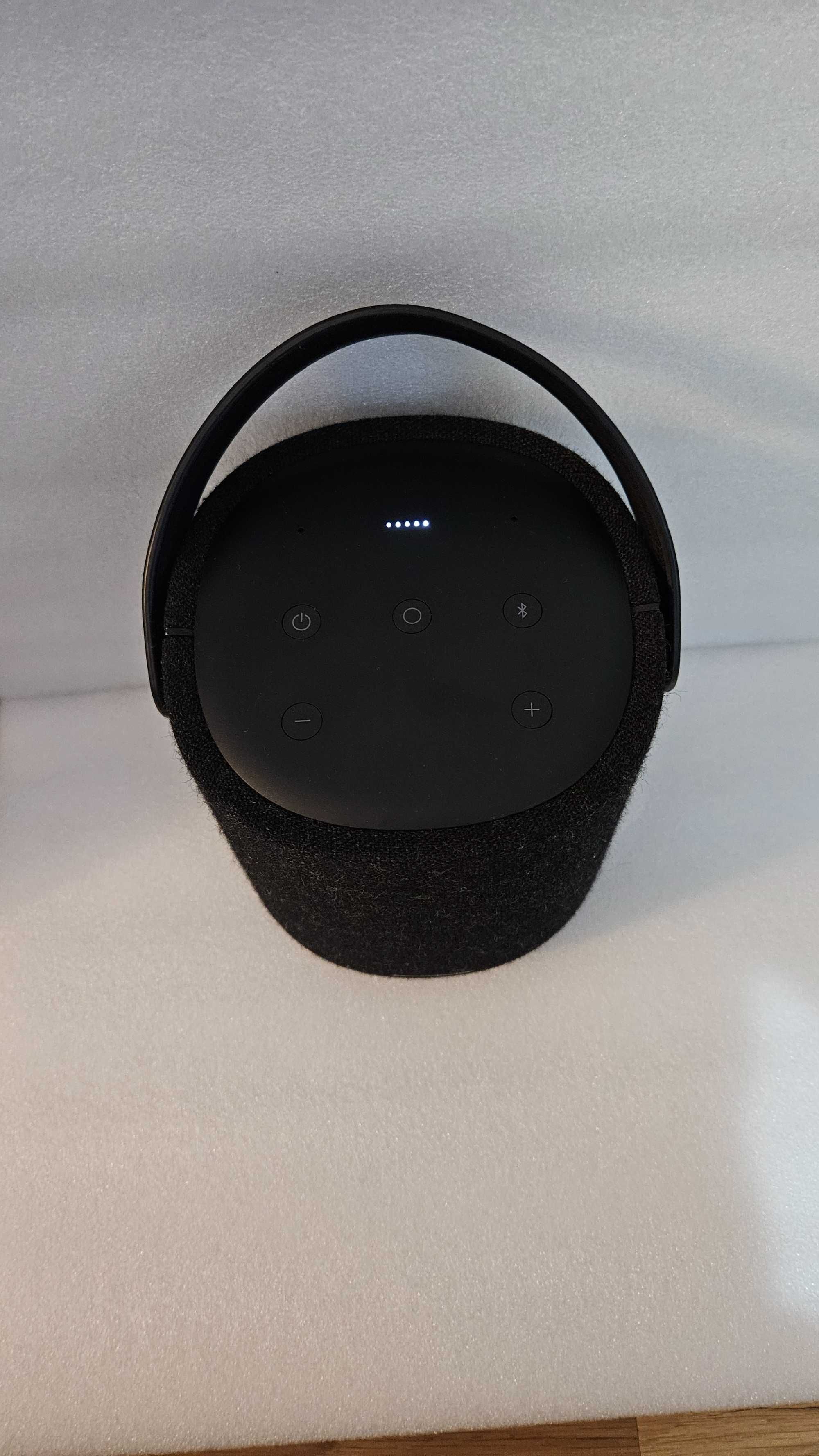 Glosnik bluetooth Harman kardon.