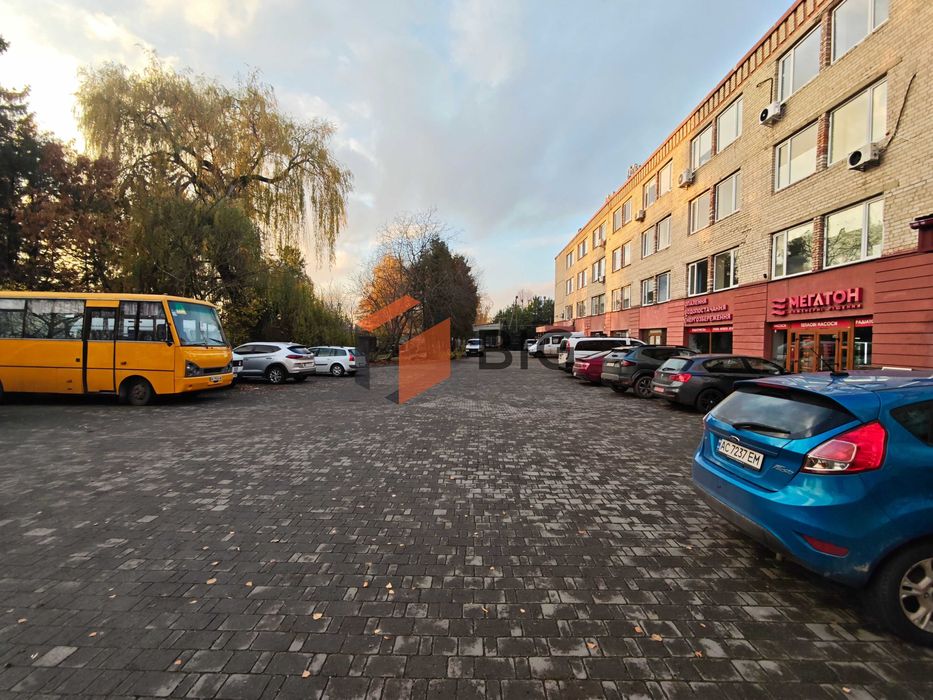 Здаються в оренду офісні приміщення по вул. Карбишева