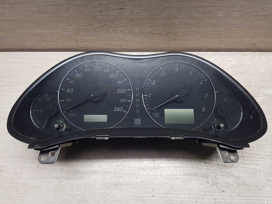 Панель приладів (спідометр, приборка) Toyota Avensis 2003-2008р. АКПП
