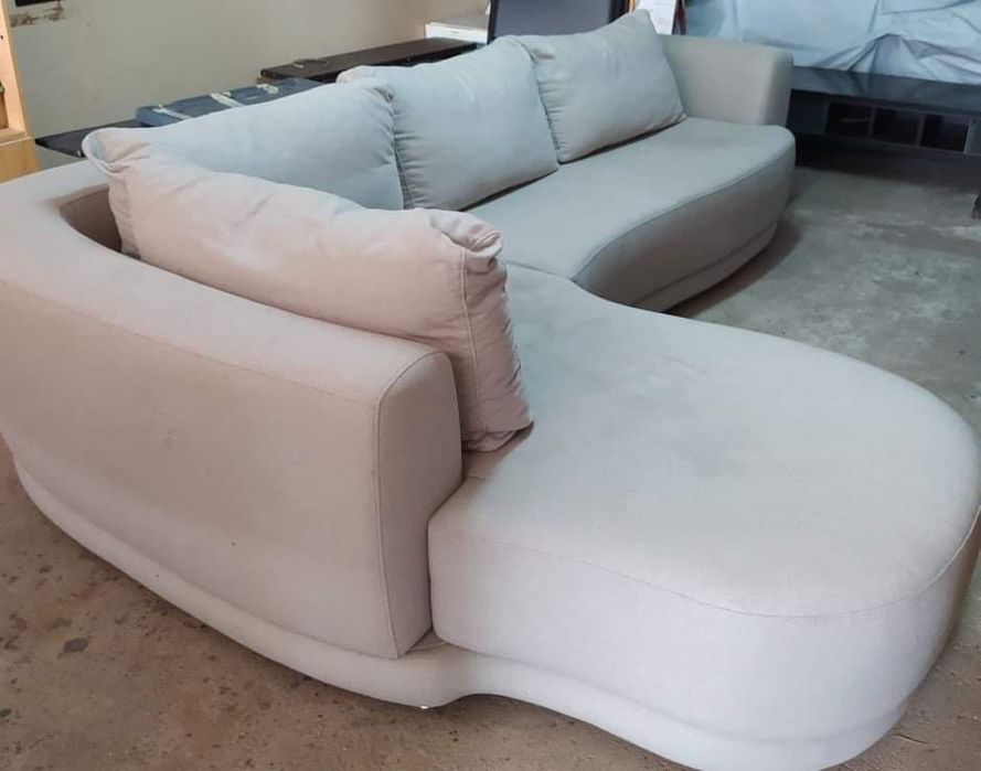 Chaise longue cinza forrada