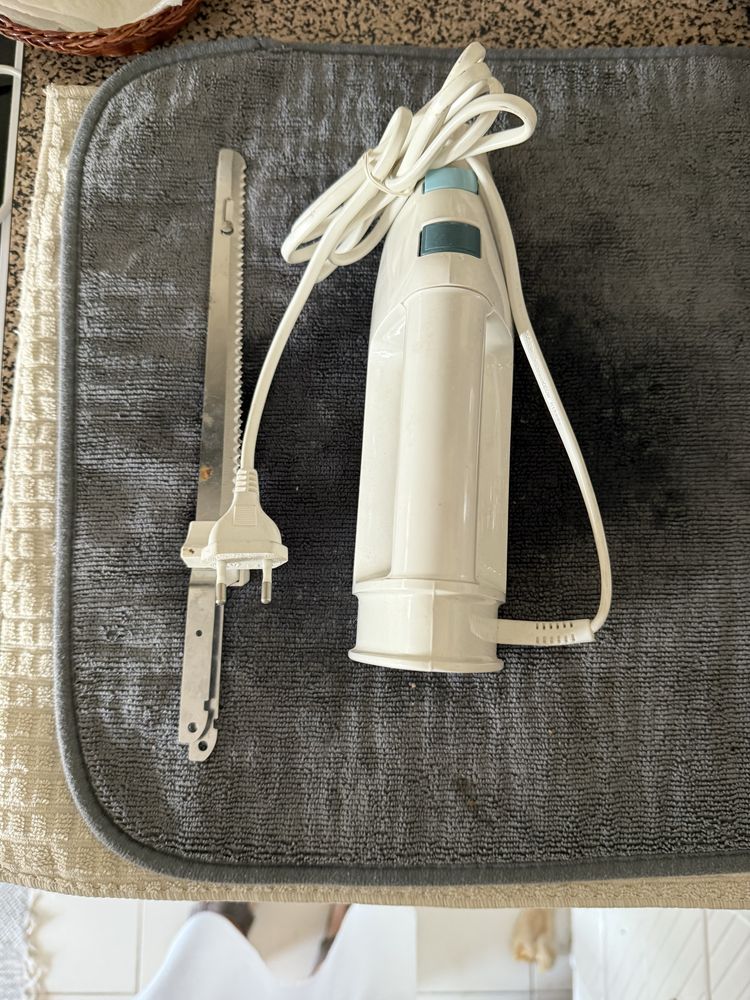 Faca eletrica PHILIPS usada 1 vez