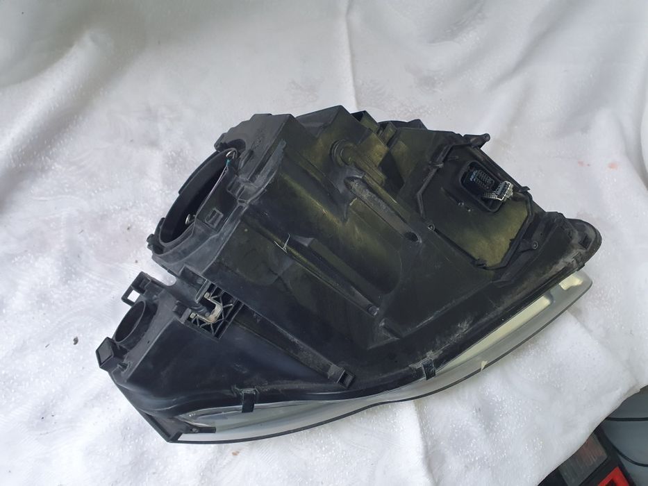 Lampa lewa xenon audi a4 b7 Europa