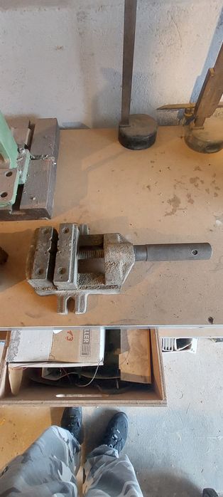 Imadła maszynowe i inne