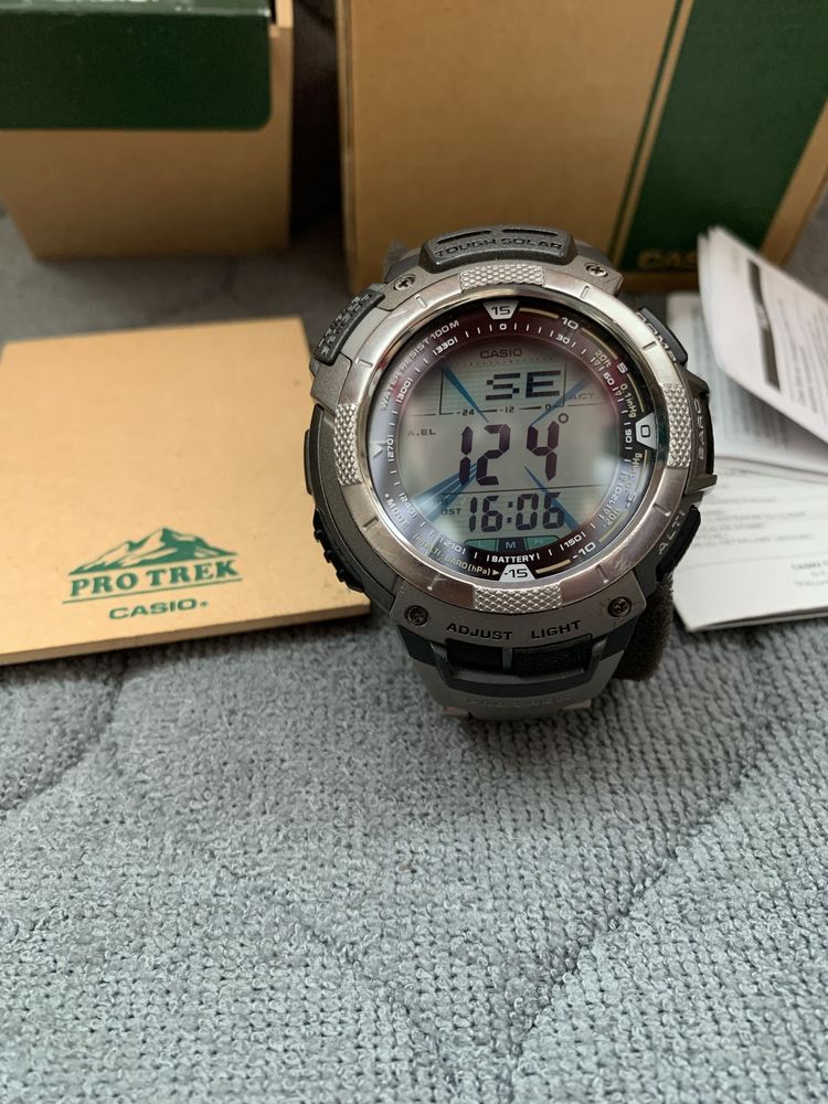 Годинник титановий Casio Pro Trek PRG-80T