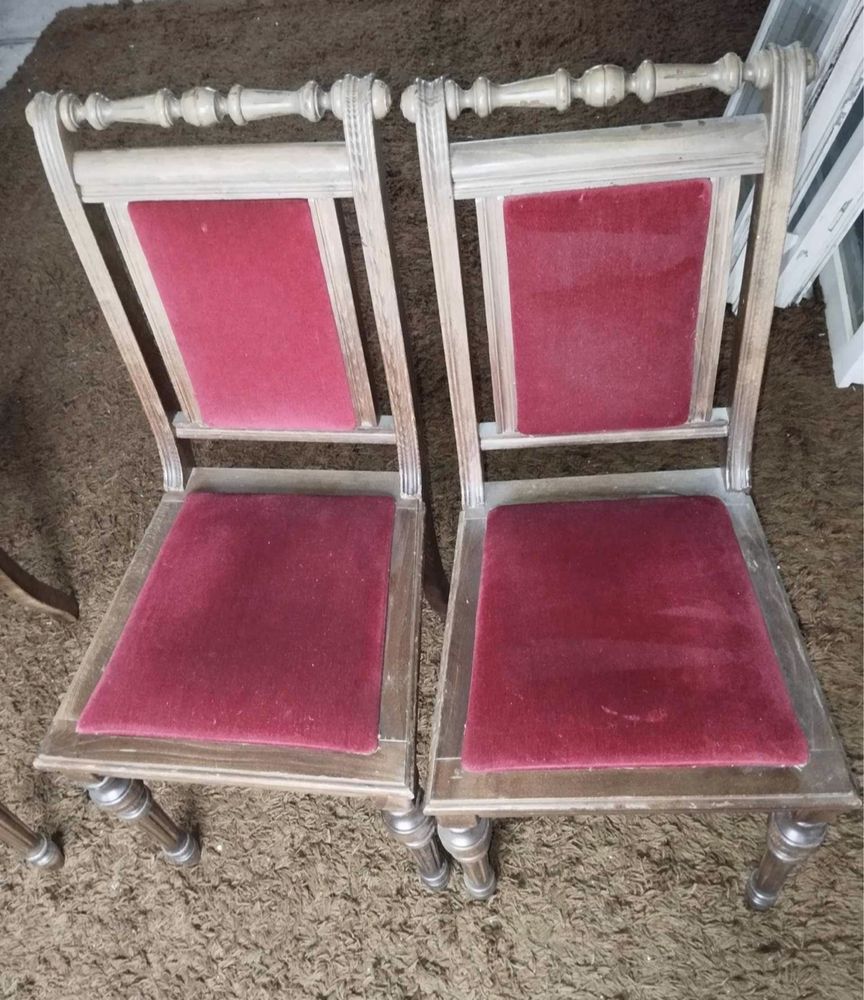 Stół drewniany i 6 krzeseł