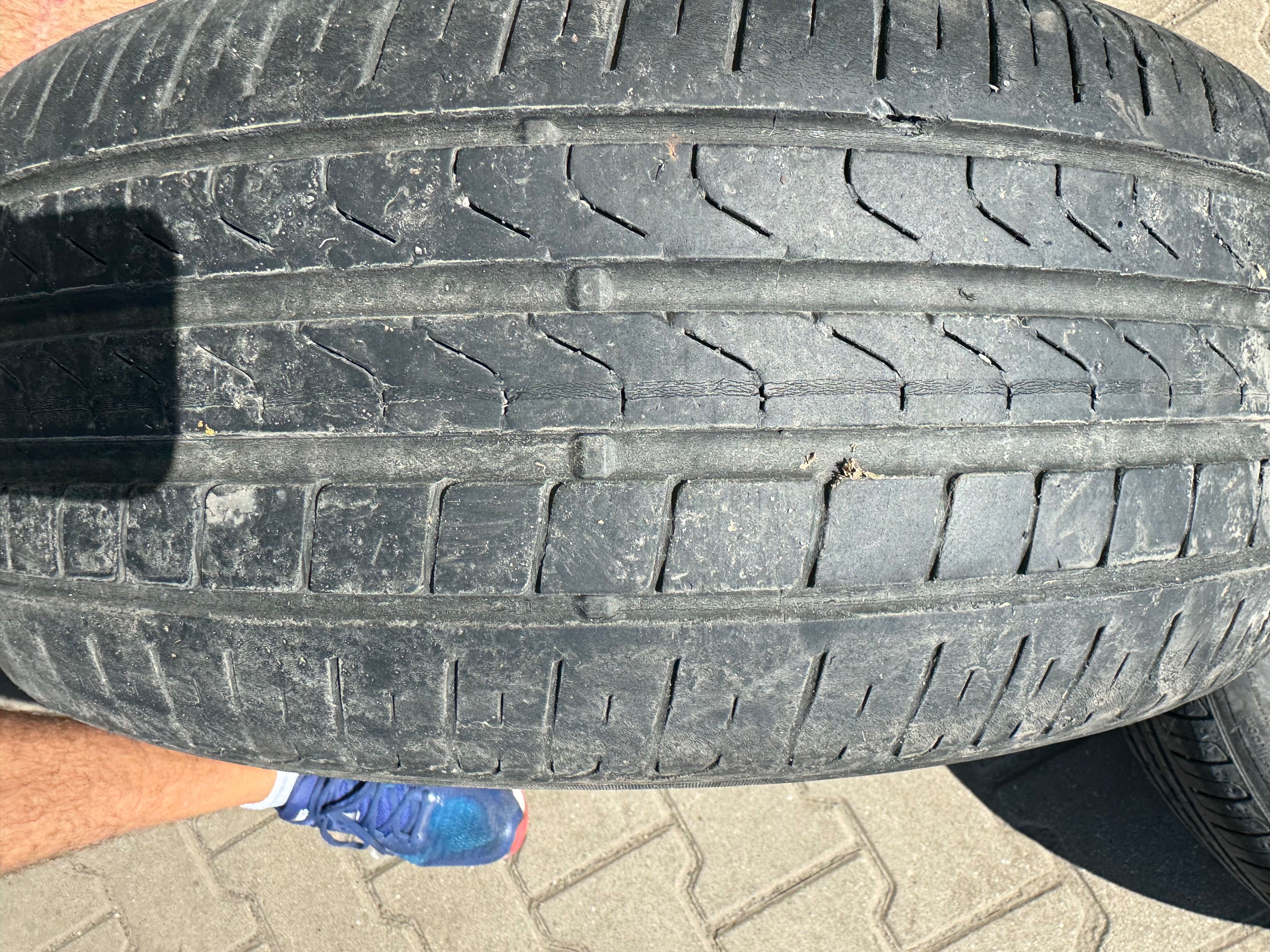 Sprzedam 2x używane opony Pirelli P7 17/225/50