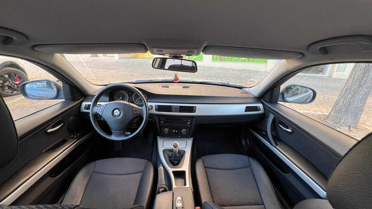 BMW 316D ano 2010 em bom estado