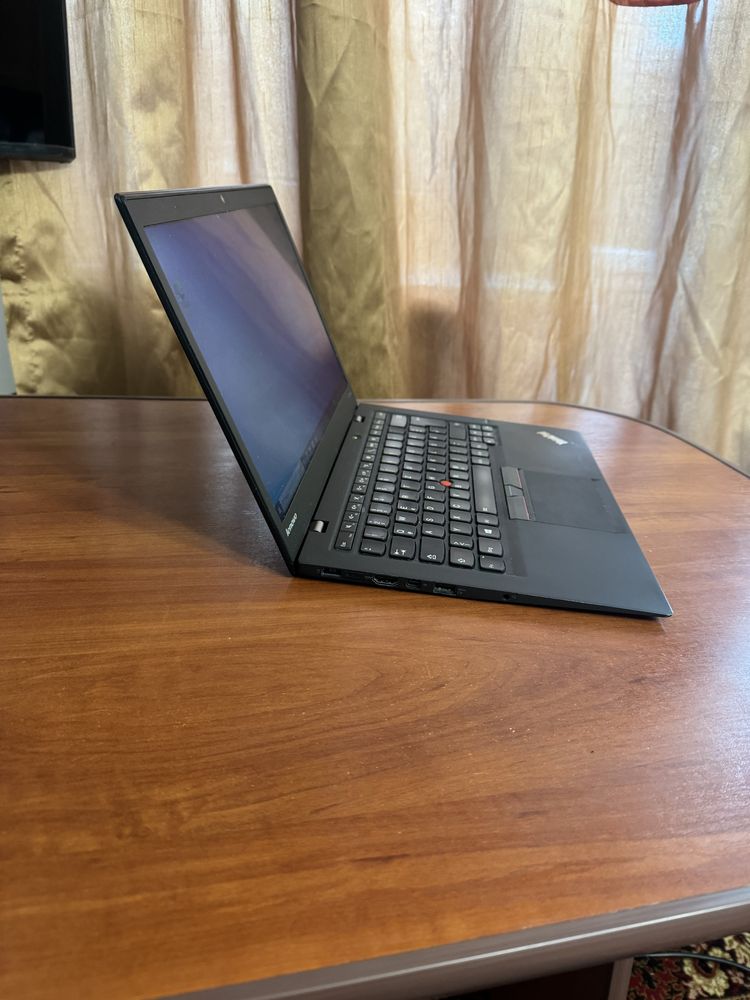 Lenovo X1 Carbon