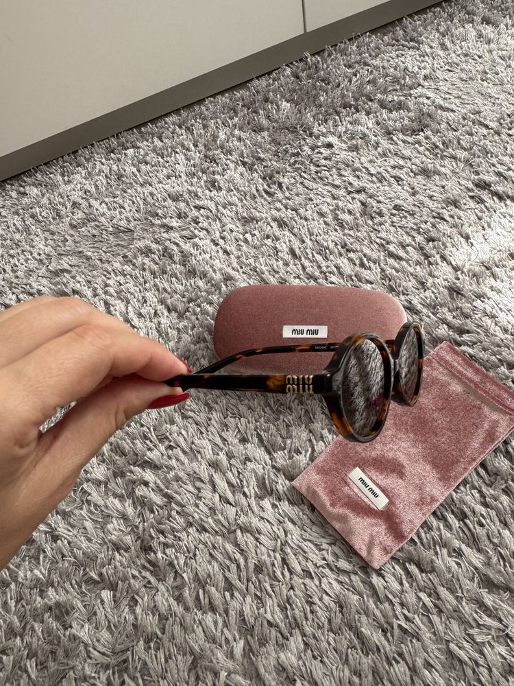 Окуляри MIU MIU
