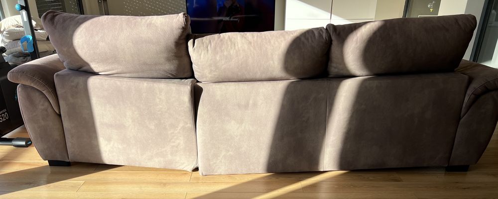 Sofá com chaise longue