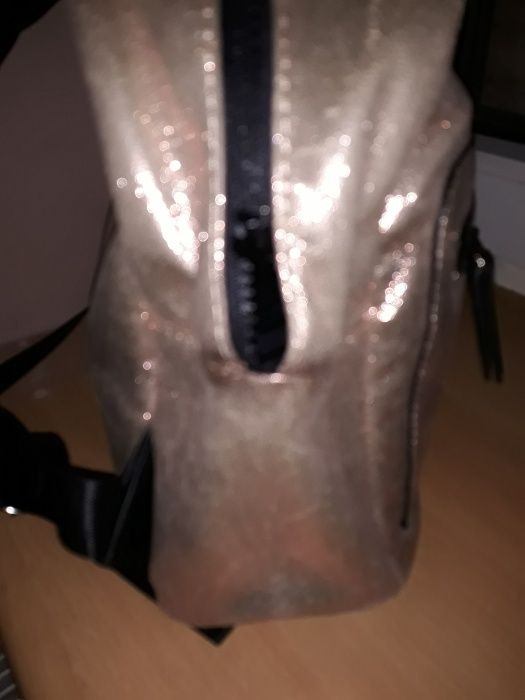 Reserved złoty/różowy plecak