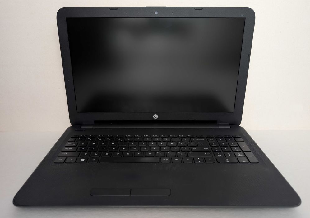 Laptop HP 250 G4/15.6/i3-5005U-2.0GHz/AMD M330-2GB/8GB/SSD250/Win10/Gw