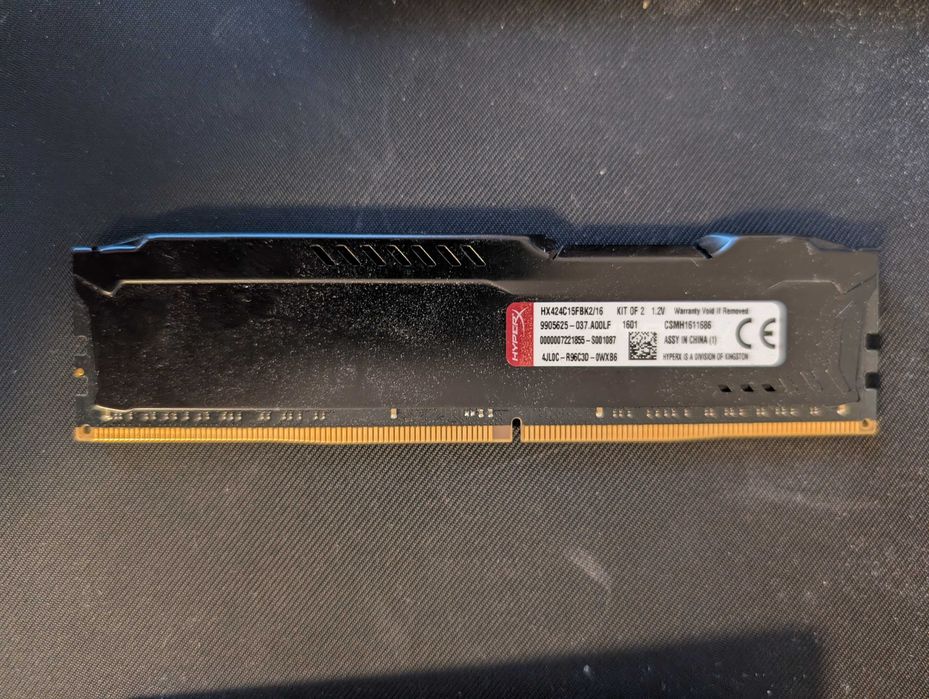 Pakiet Dwóch komputerów stacjonarnych PC