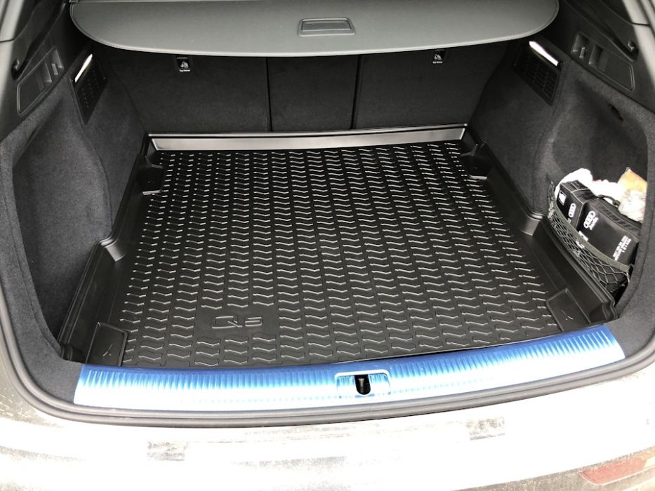 Коврик в багажник Audi Q3 Q5 Q6 Q7 Q8 A8 A7 A6 A5 A4 e-tron Оригінал