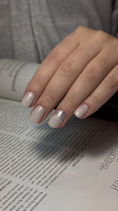 Манікюр / укріплення / педикюр / покриття