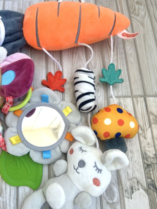 Іграшки розвиваючі