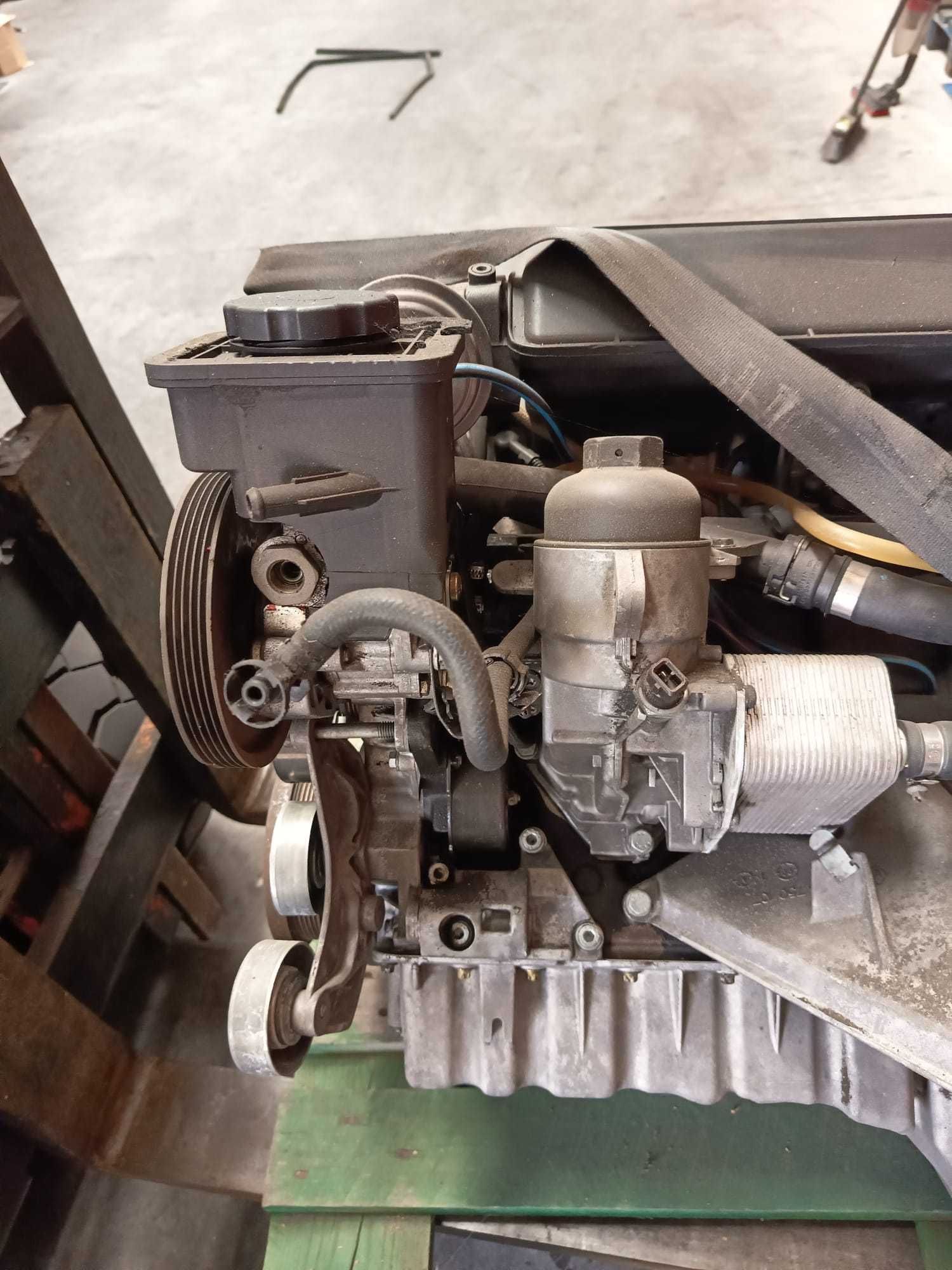 Motor Bmw X5 3.0D de 2002 bloco ferro ref 306D1-M57D30