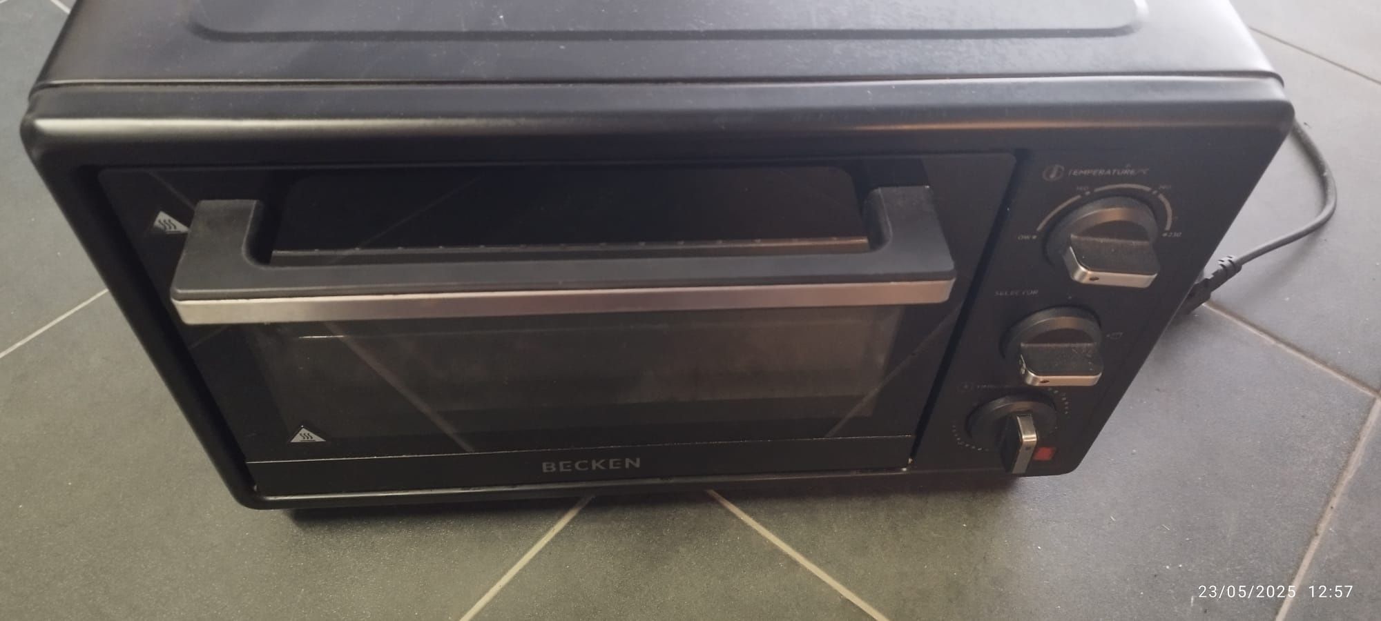 Mini forno eléctrico da Becken