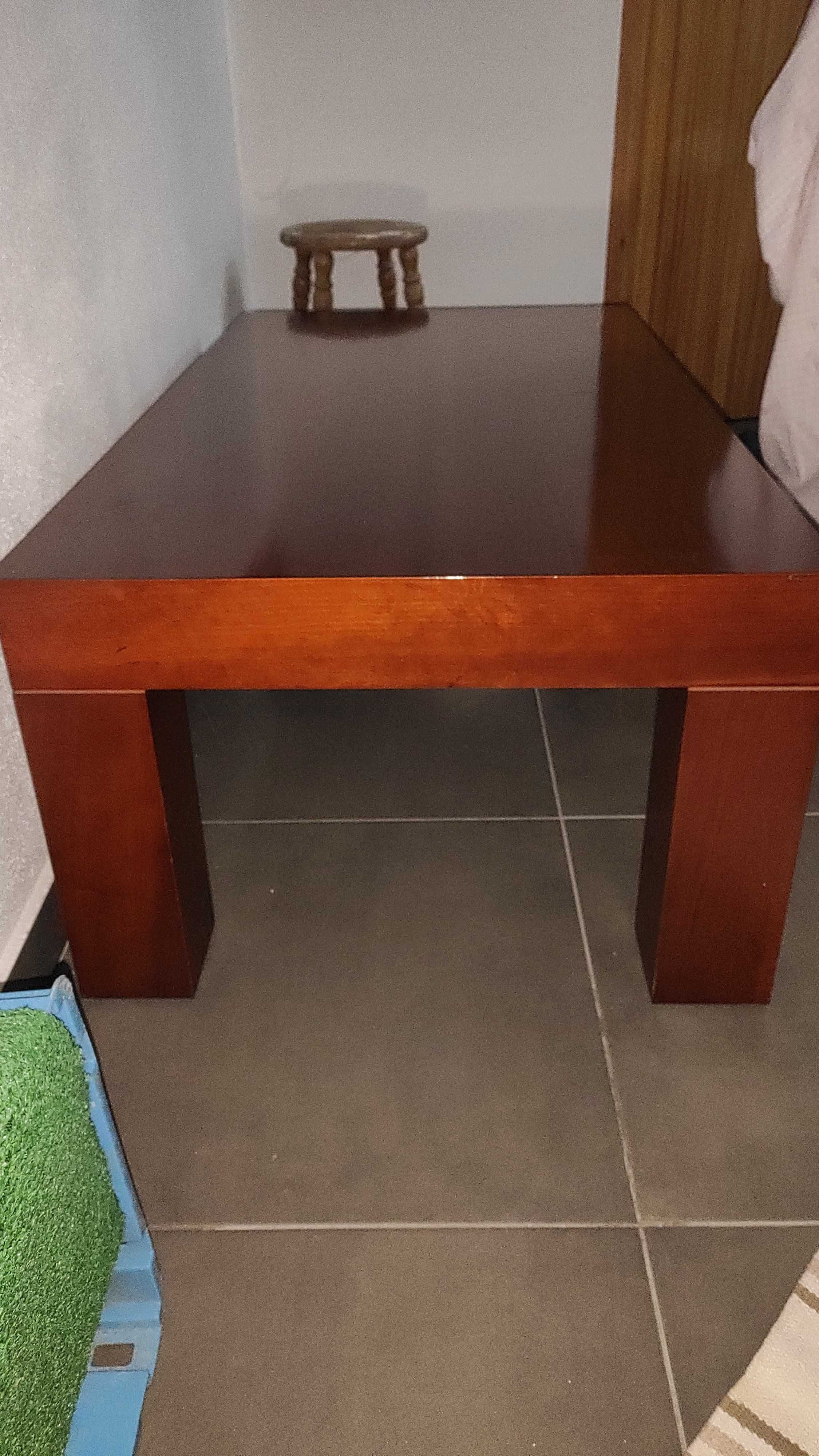 Mesa de sala de estar