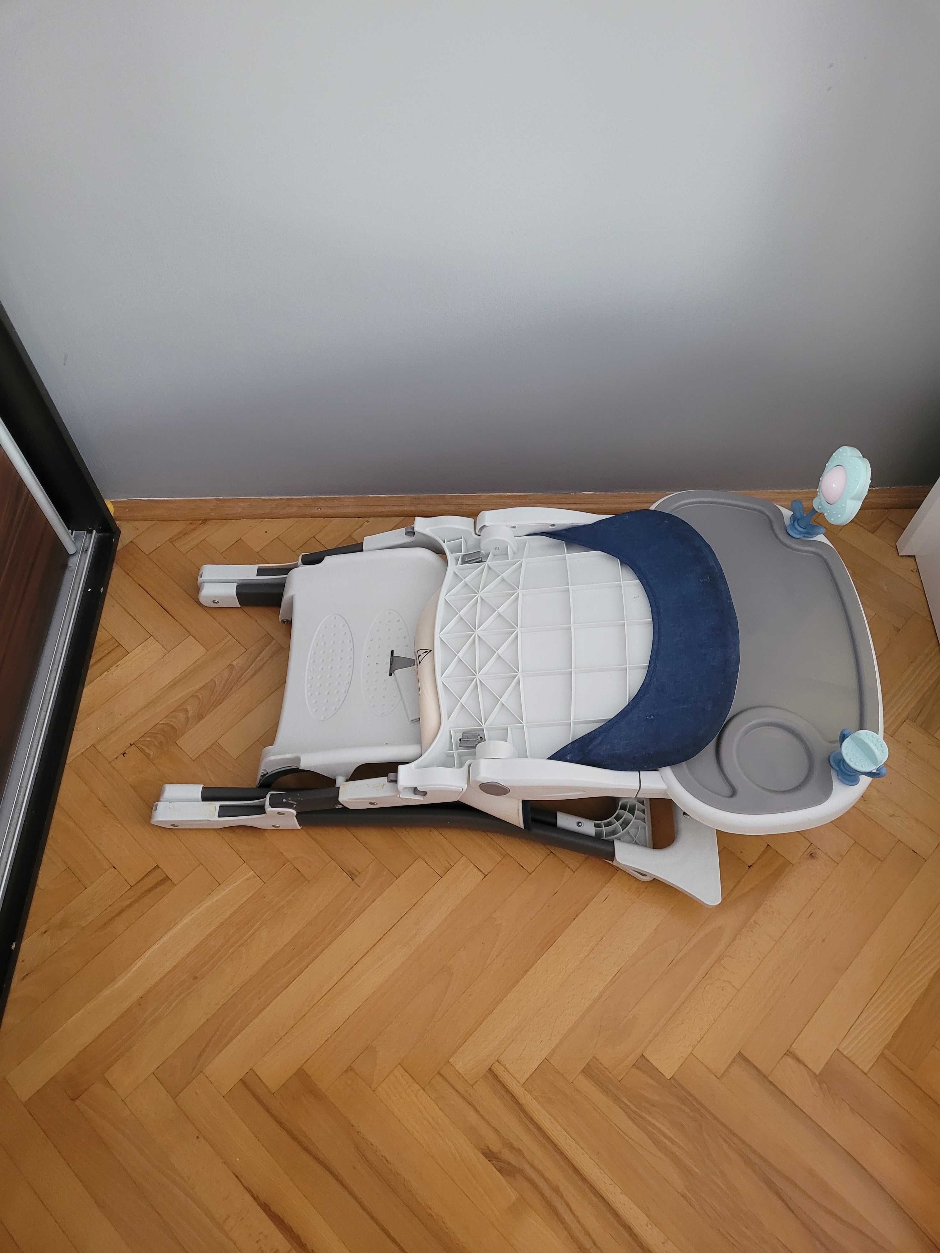 Krzesełko do karmienia  dla dziecka