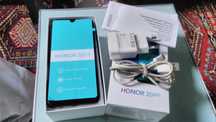 Продам смартфон Honor 20 Lite 128Gb  + NFC .