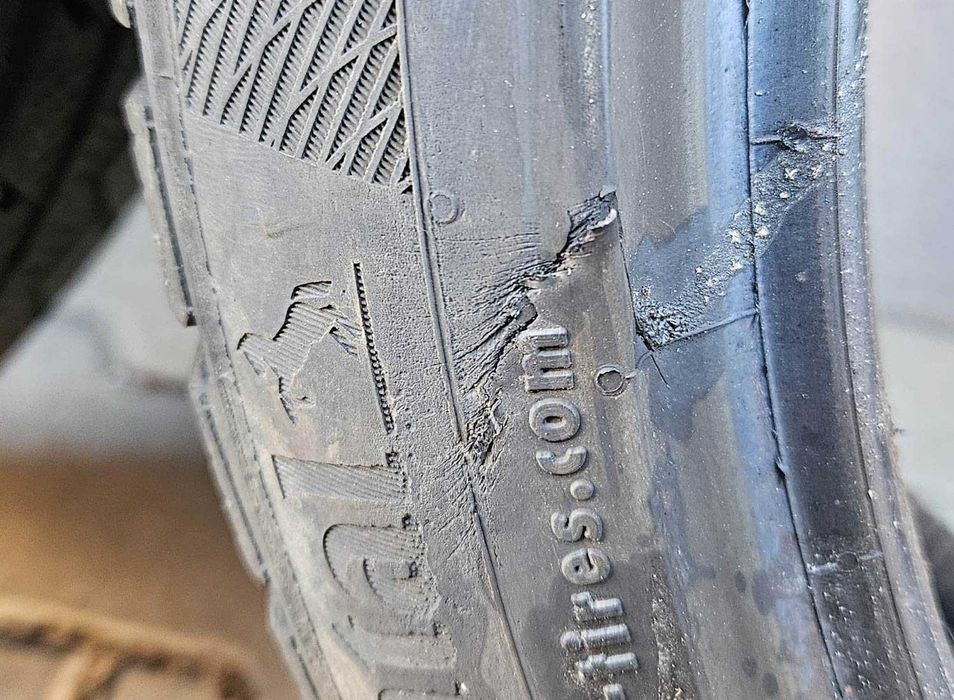 Komplet opon Contintental WinterContact TS 850P 235/40 R19