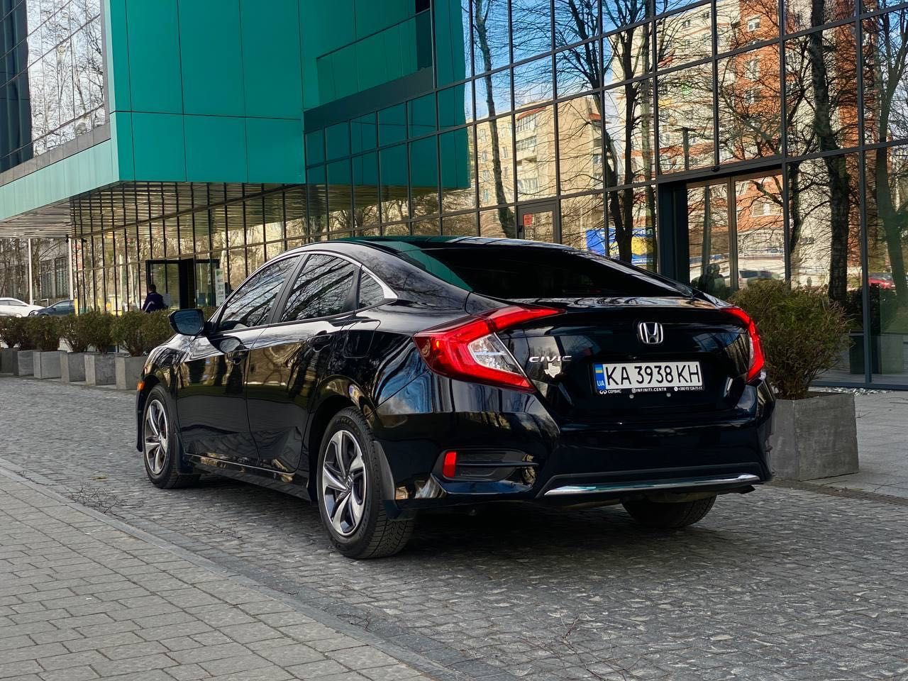 Оренда авто Honda Civic -20% знижка до кінця тижня