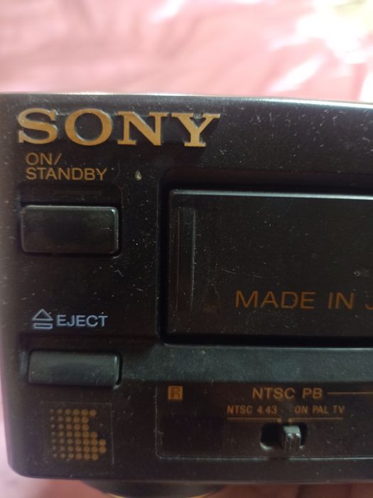 Видеомагнитофон SONY