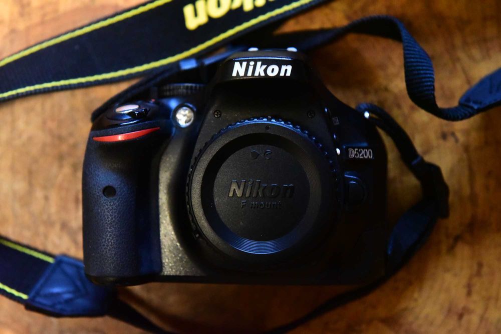 Aparat NIKON D5200 body