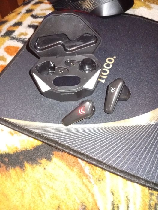 Продам навушніки