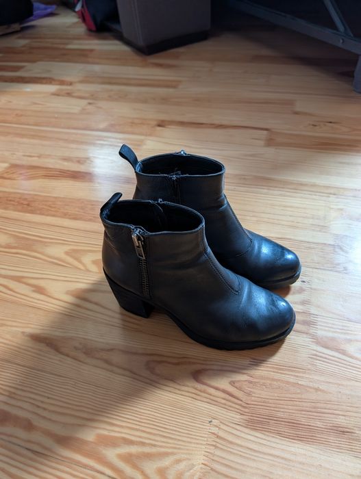 Черевики жіночі чорні 38 розмір