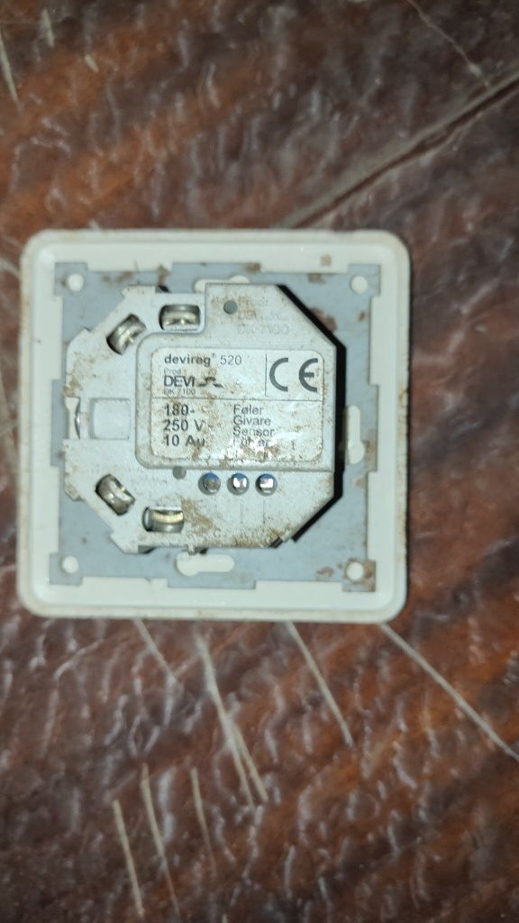 Терморегулятор для теплої підлоги Devireg 520