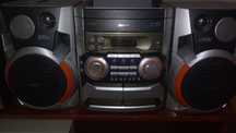 Aparelho de som com cassete duplo, radio, CD's