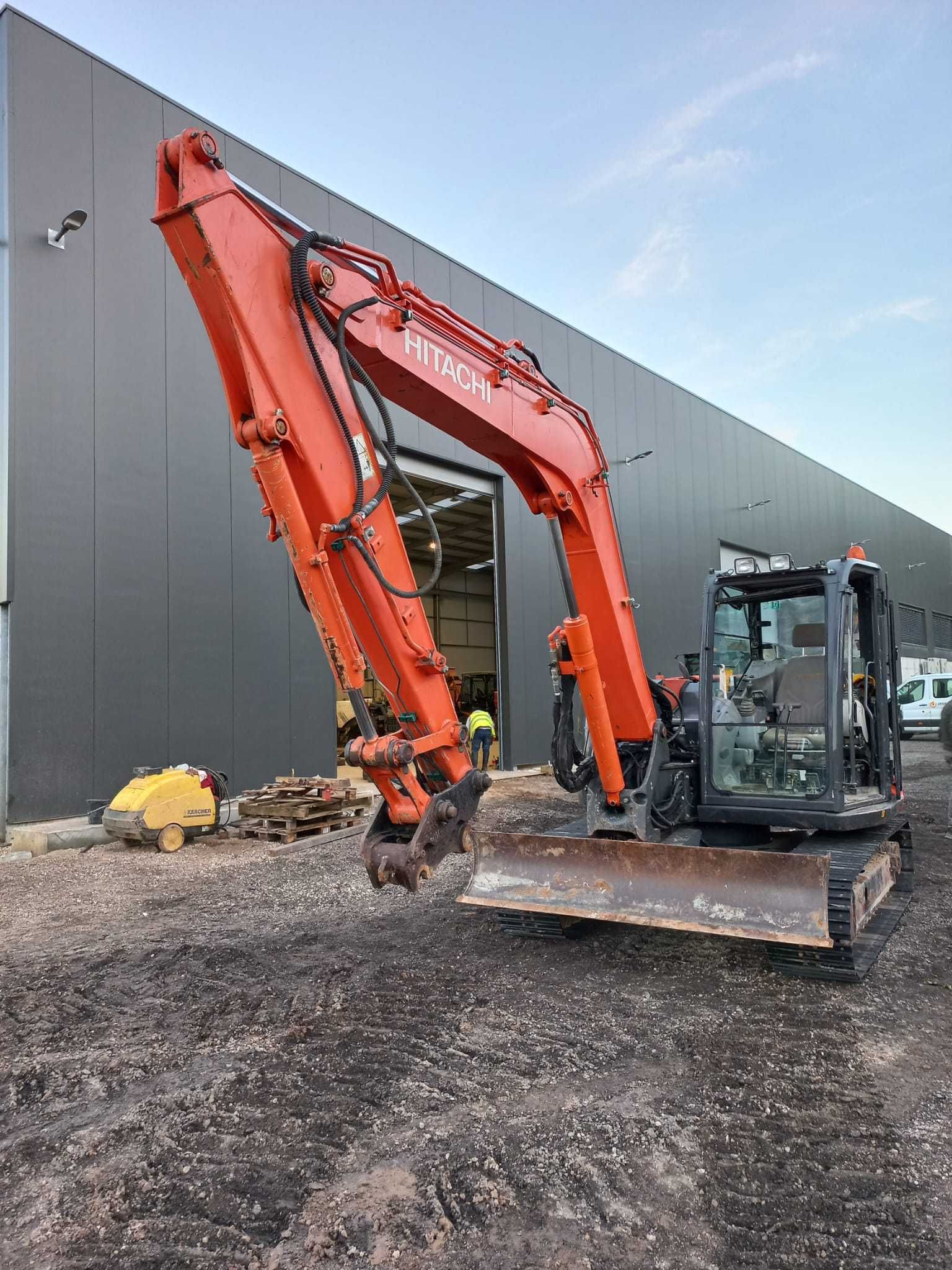 Giratória Hitachi ZX 85 USB-5A - 2015