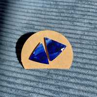 Lekkie kobaltowe kolczyki trójkąty