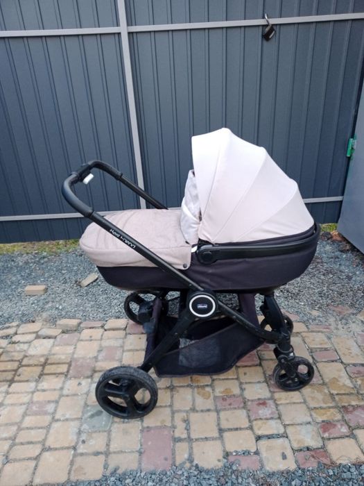 Продам Дитячу коляску CHICCO 2 в 1