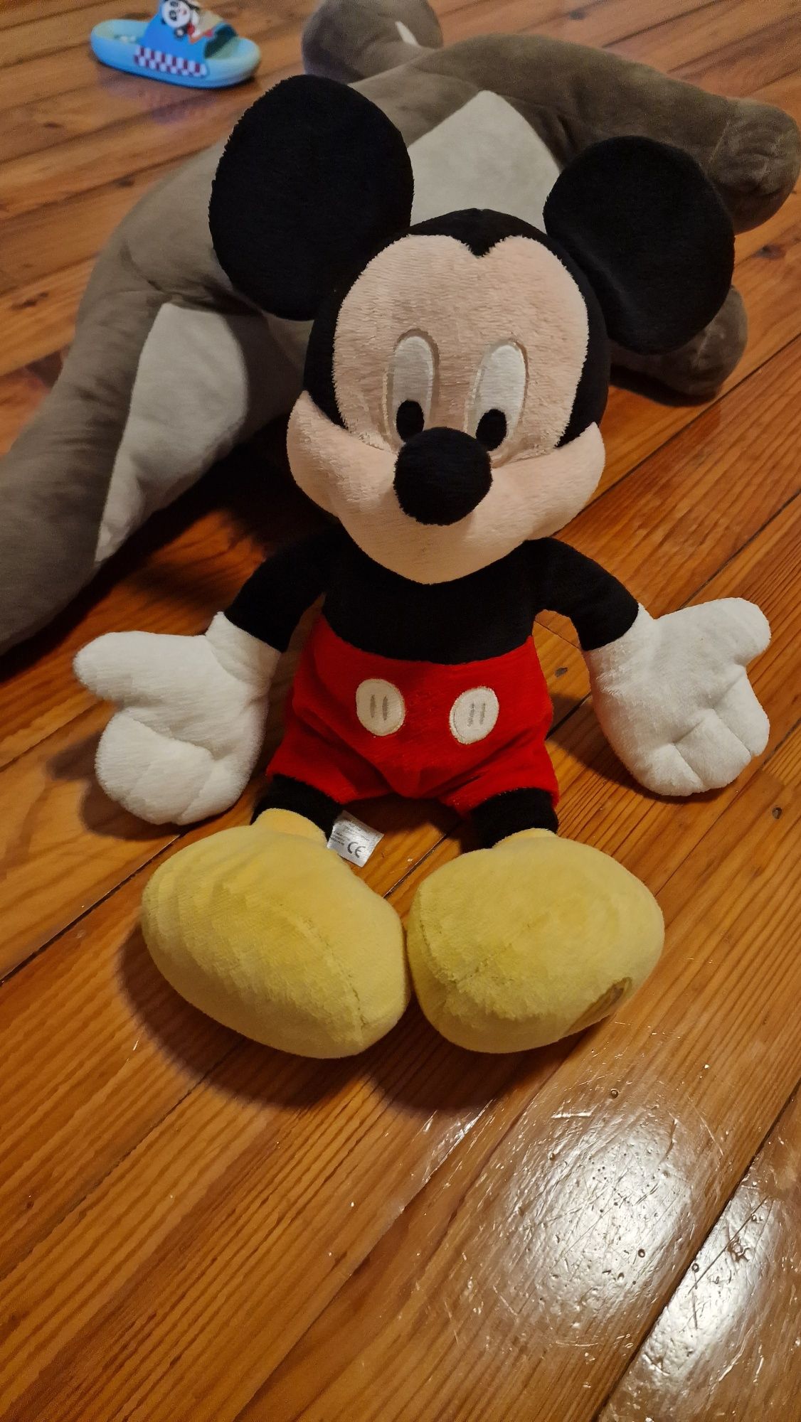 Mickey original Disney store