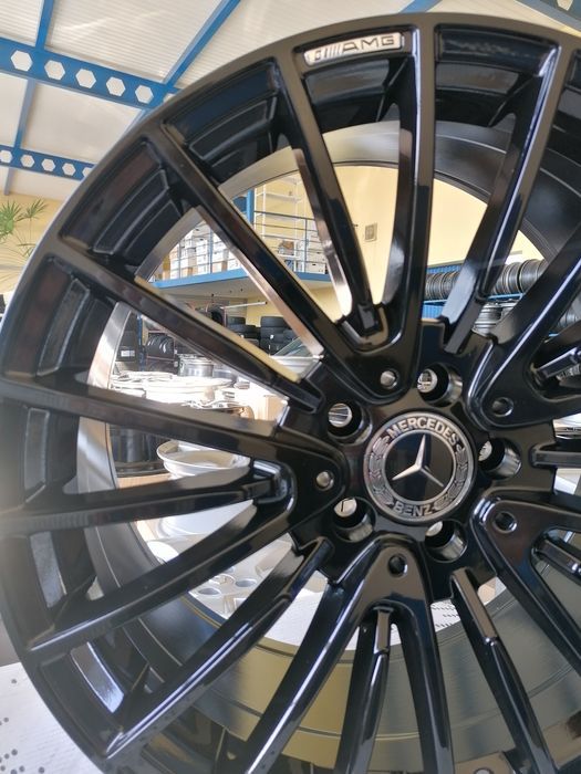 Felgi aluminiowe Mercedes E S GLC ML GLK 18 CALI czarne