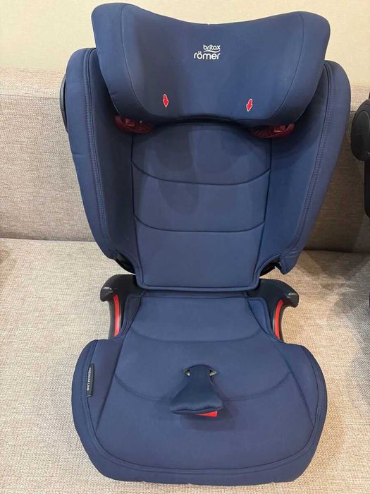 Автокрісло Britax-Romer KidFix III M Moonlight Blue (від 15 до 36 кг)