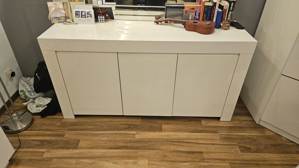 regał z szafkami biały pojemny