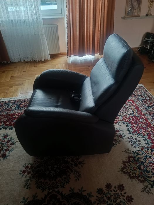 Fotel rozkładany ekoskóra elektryczny