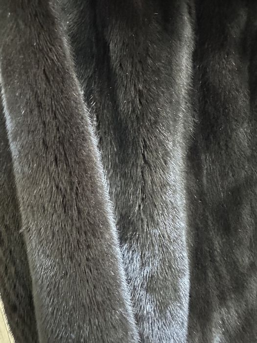 Продам плюшевую норковую шубку