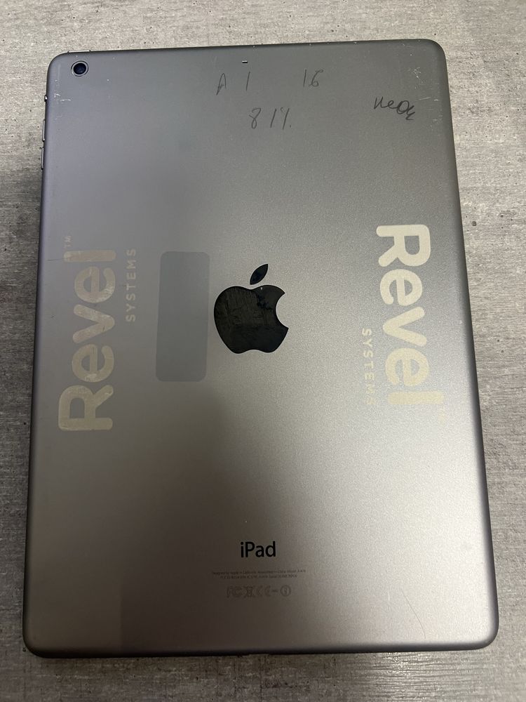 iPad Air 1. 16 гігабайт. Silver. Гарантія. З США