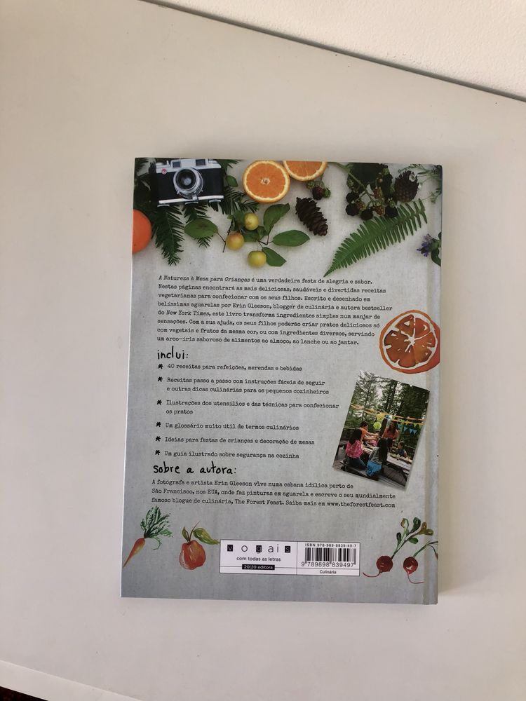 Livro de receitas A Natureza à Mesa para Crianças, novo