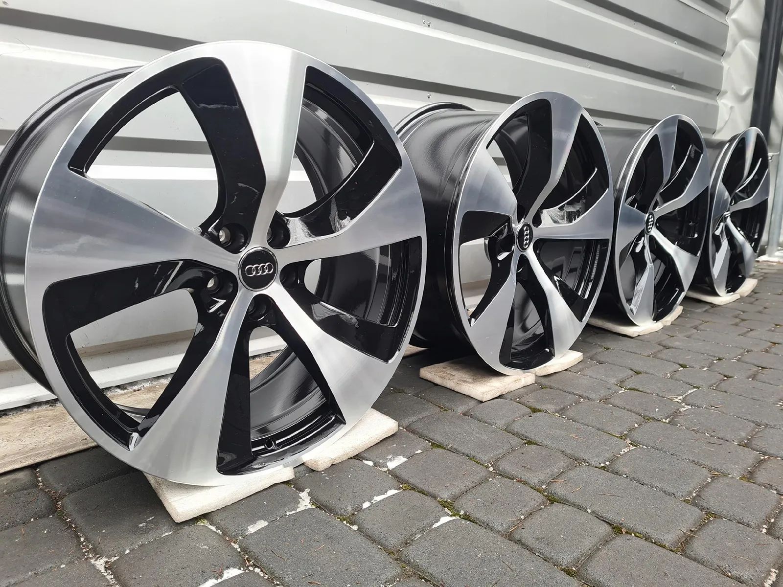 Oryginalne Felgi Audi 21 A5 A6 A7 A8 Q5 Q7 SQ7 Q8